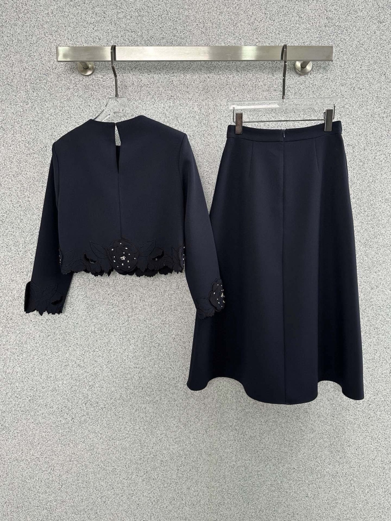 Va1e*ntin0 suits